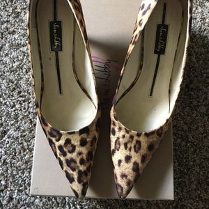 Sam & Libby SLCASBAH 8M Animal print fabric; leather sole
